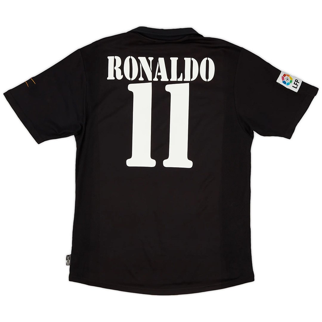 01717839028e39e84b4Ronaldo11RealMadridRetroJerseyCentenaryAway200203